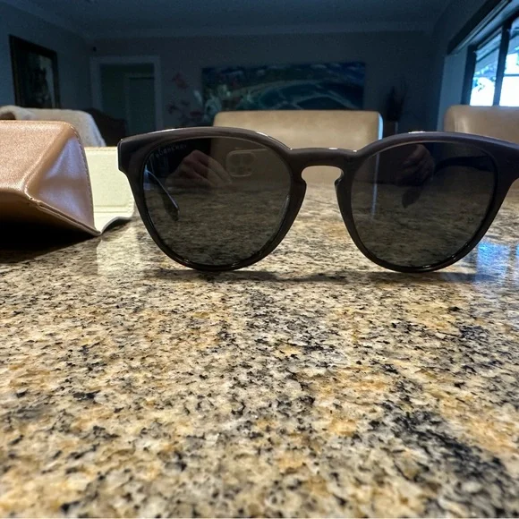 Burberry Classic Black Sunglasses - Picture 6 of 8